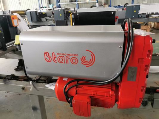 Europäische Brückenkrane sind mit elektrischen Seilzügen ausgestattet, geräuscharm und wartungsarm.