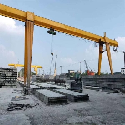 Individuell gestaltet 15m Einzelträger-Gantry-Kran 10 Tonnen 15 Tonnen für Industriefabrik